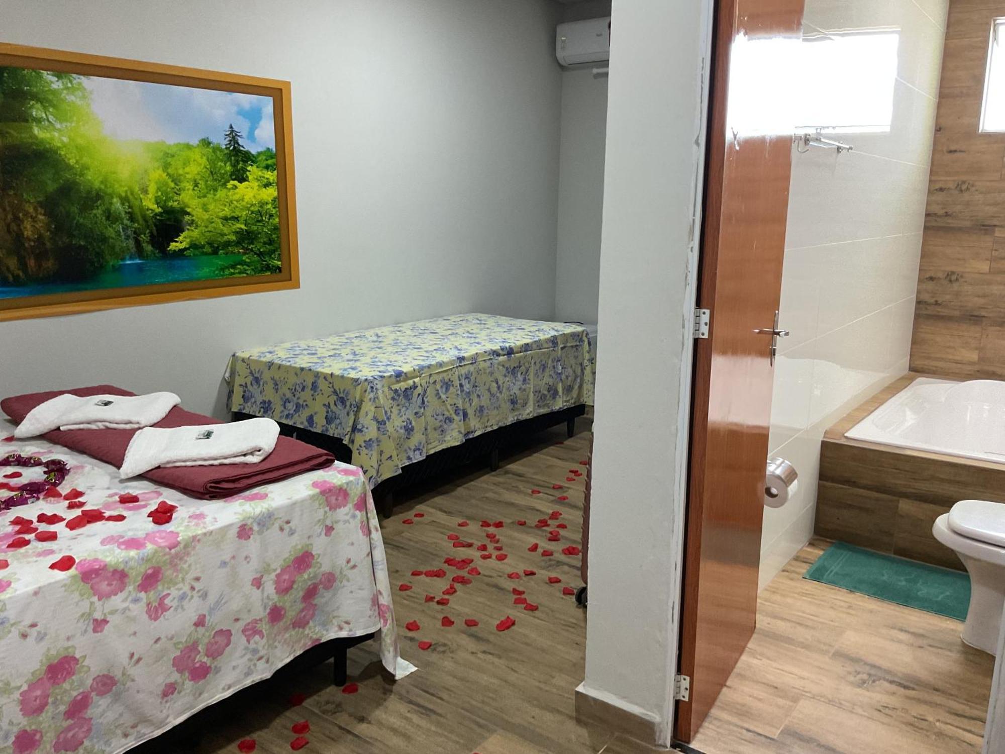 Espaco Alvorada ,Agendamento Das Atividades, Cafe Da Manha ,Banheira E Piscina No Centro Brotas Exterior foto